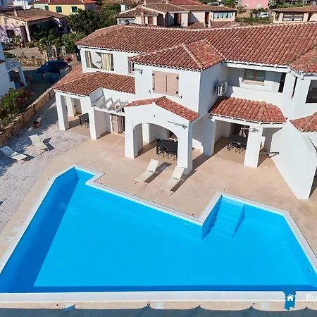 Nyaraló Nuovo Con Piscina 500m Budoni