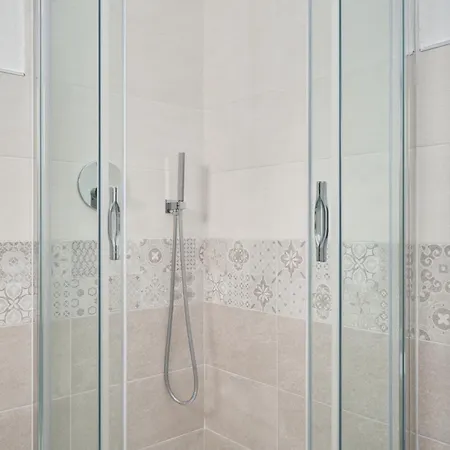Nuovo Con Piscina 500m Nyaraló *