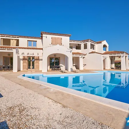 Nuovo Con Piscina 500m *